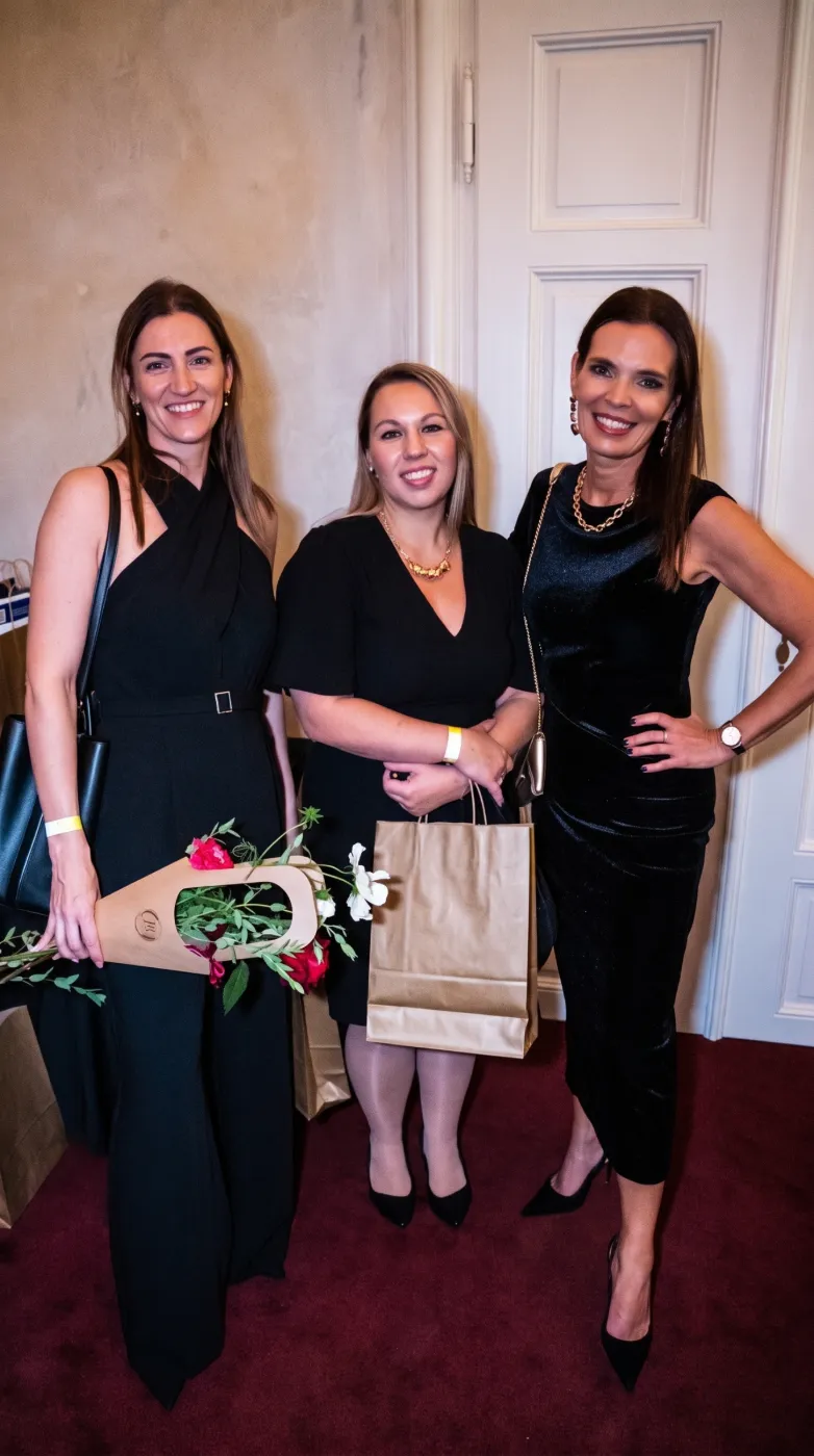 The Opening — fotografie 13