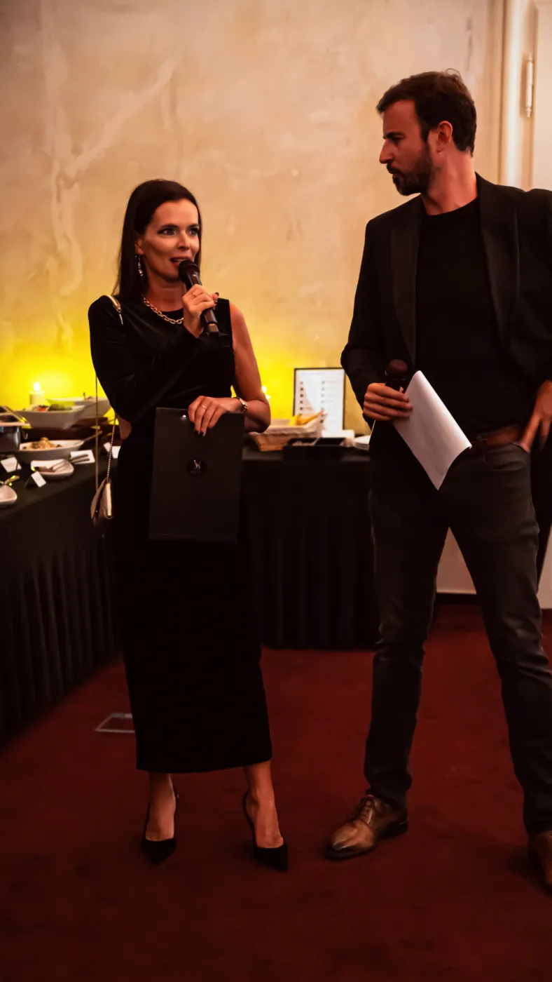The Opening — fotografie 16